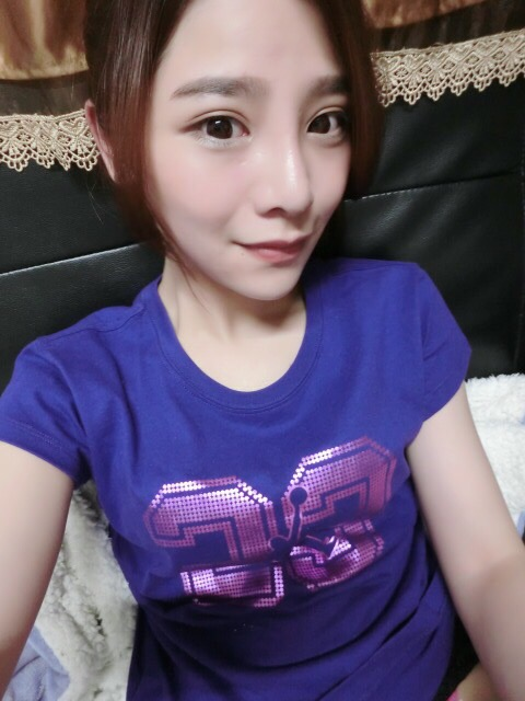 韓式隆鼻術後 7 天：微腫脹期，山根已顯高挺1