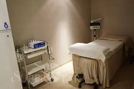 8-LASER_TREATMENT_ROOM-1